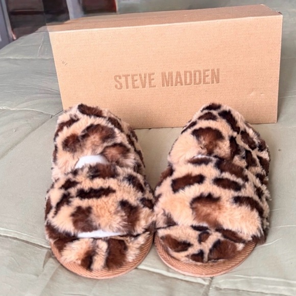Steve Madden Shoes - Steve Madden Faux Fur Slippers With Foam Insoles, NIB